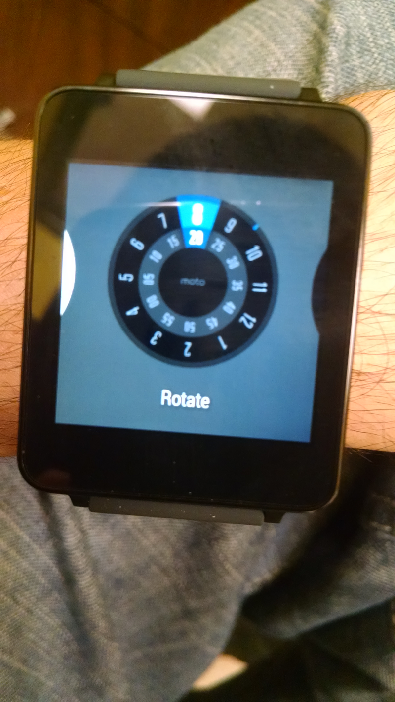 Illustration for article titled Android Wear Review: The OS itself.